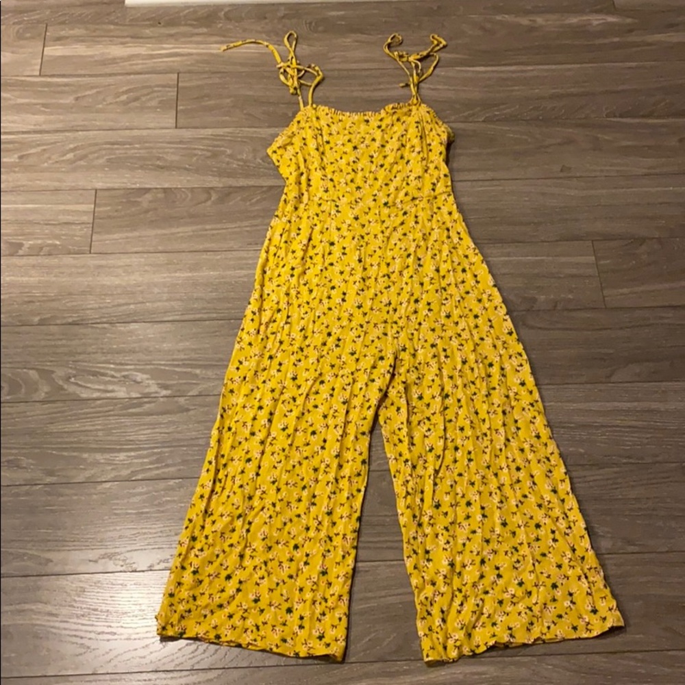 Lilyful Boutique Jumpsuit/Romper